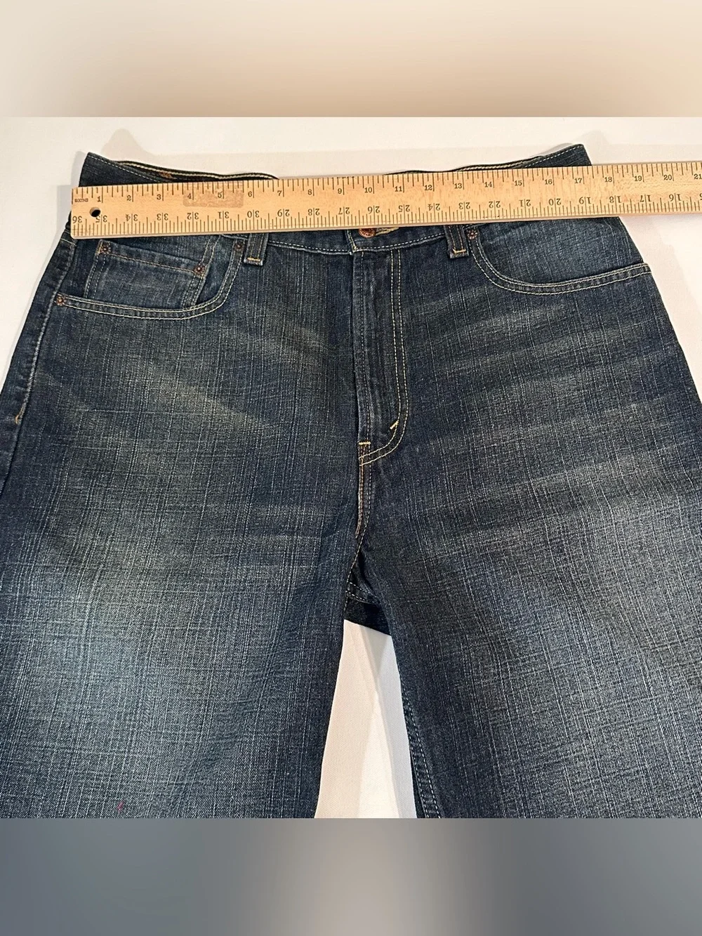 Y2K - LEVI STRAUSS & CO - LOOSE FIT - DENIM SHORTS
